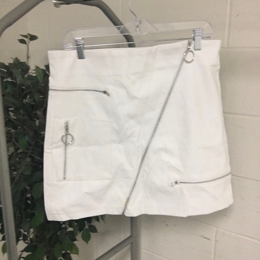 White FAUX mini skirt with zippers extra-large